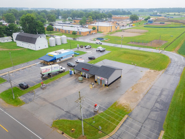 More Photos Of 3181 Lewis Ave, Ida Carwash For Sale