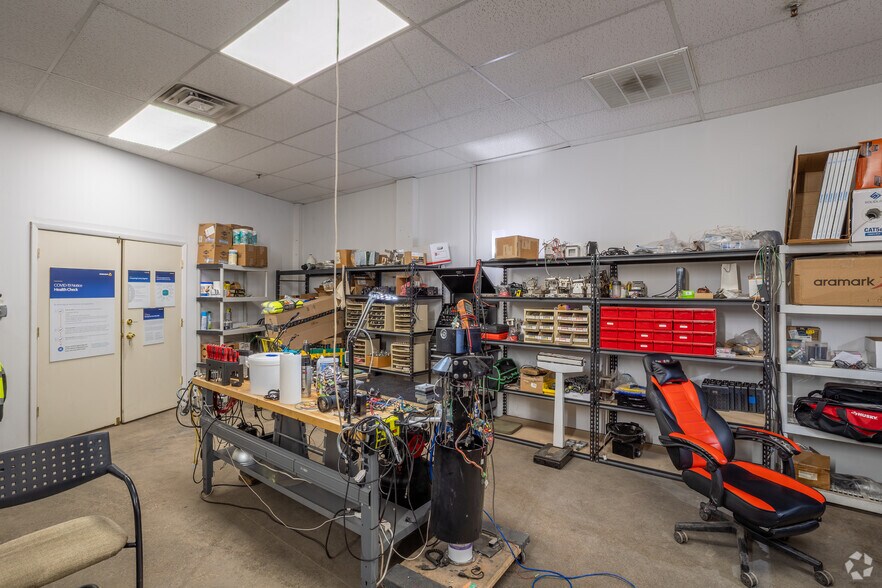 More Photos Of 3850 W Cortland St, Chicago Manufacturing For Sale