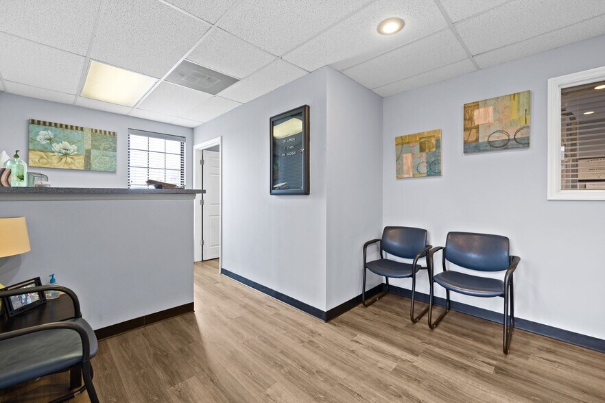 More Photos Of 4171-4193 Crescent Dr, Saint Louis Medical For Sale