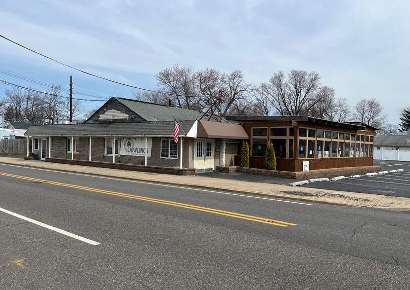 Primary Photo Of 910 Union Ave, Union Beach Restaurant For Sale
