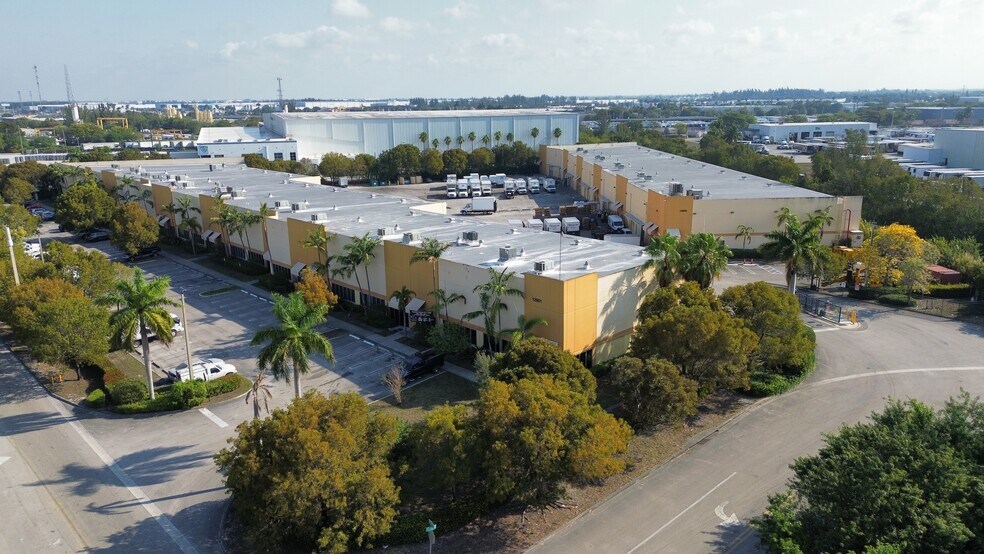 More Photos Of 12601 NW 115th Ave, Medley Warehouse For Lease