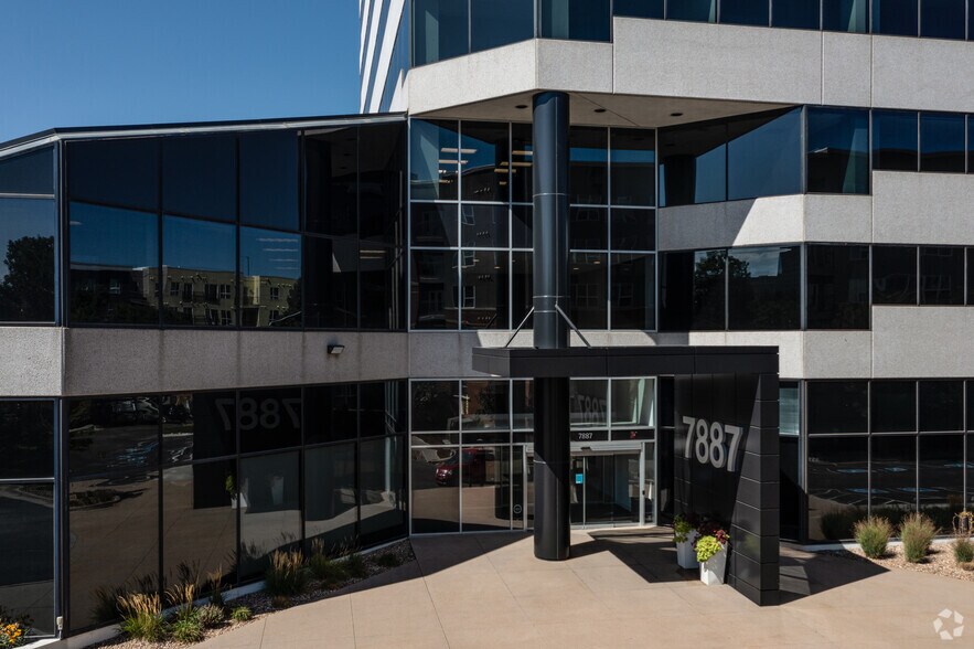 More Photos Of 7887 E Belleview Ave, Denver Office For Lease