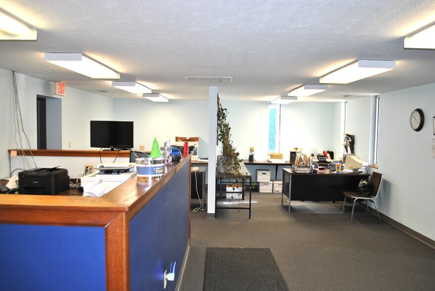 More Photos Of 2882 Johnstown Rd, Columbus Warehouse For Sale