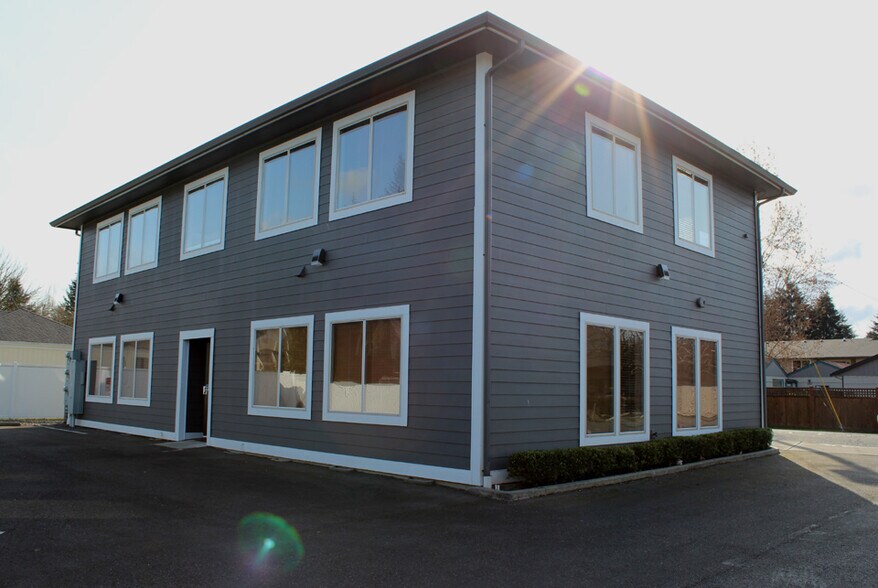More Photos Of 1110 Golf Club Rd SE, Lacey Loft Creative Space For Lease
