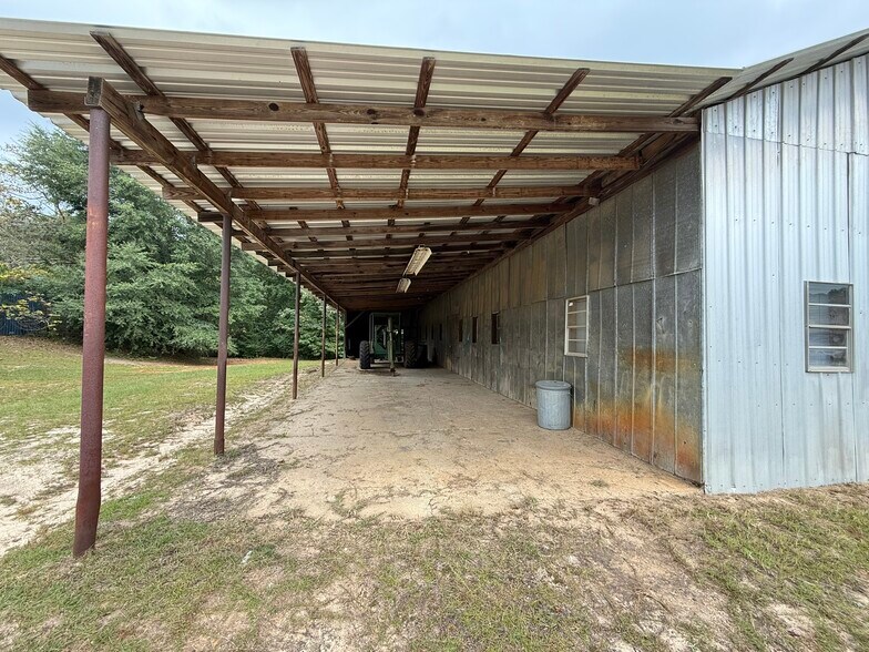 More Photos Of 245 E Washington St, Abbeville Industrial For Sale