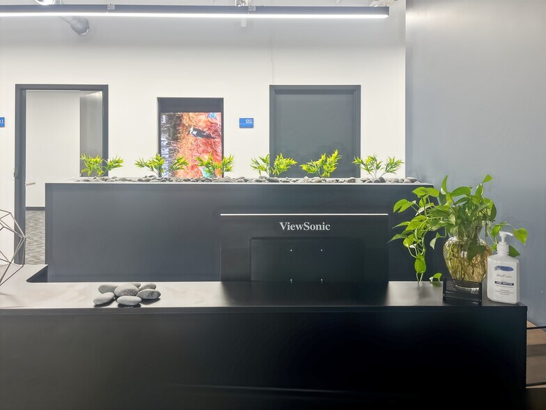 More Photos Of 27301 Dequindre Rd, Madison Heights Coworking Space