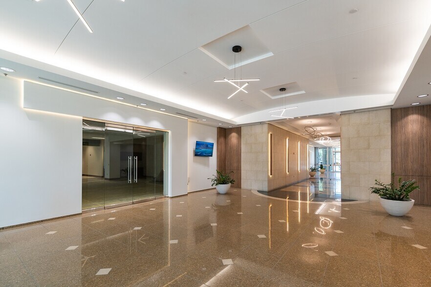 More Photos Of 17177 Preston Rd, Dallas Office For Lease