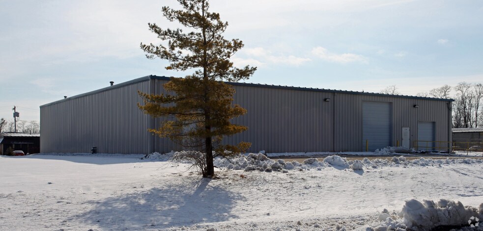 More Photos Of 36 Standen Dr, Hamilton Industrial For Sale