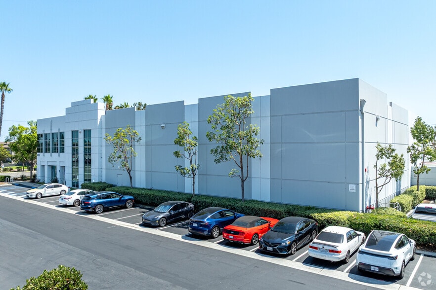 More Photos Of 6655 Knott Ave, Buena Park Distribution For Lease