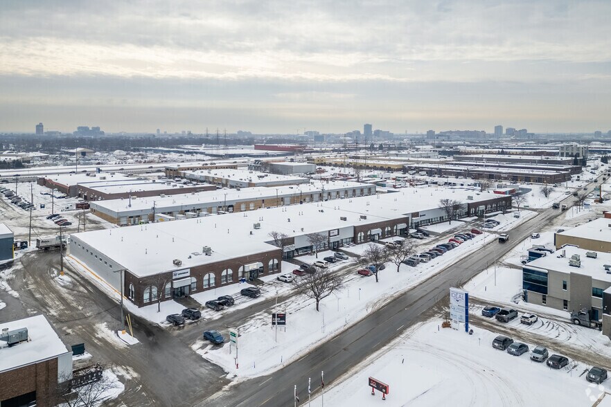 More Photos Of 1100-1154 Rue Berlier, Laval Light Manufacturing For Lease