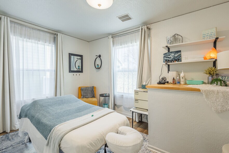 More Photos Of 1123 Blaine St, Caldwell Office For Sale