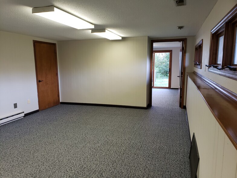 More Photos Of 2001 W Monroe St, Springfield Medical For Lease