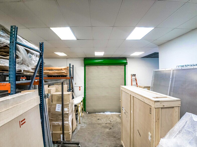 More Photos Of 1390 NW 22nd St, Miami Refrigeration Cold Storage For Sale