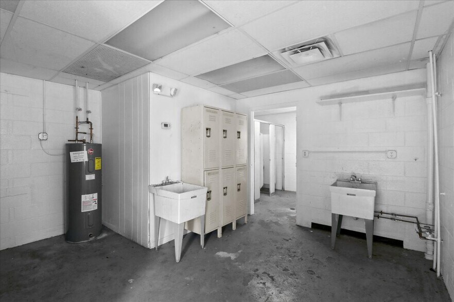 More Photos Of 148 Beverly Rancocas Rd, Willingboro Warehouse For Sale