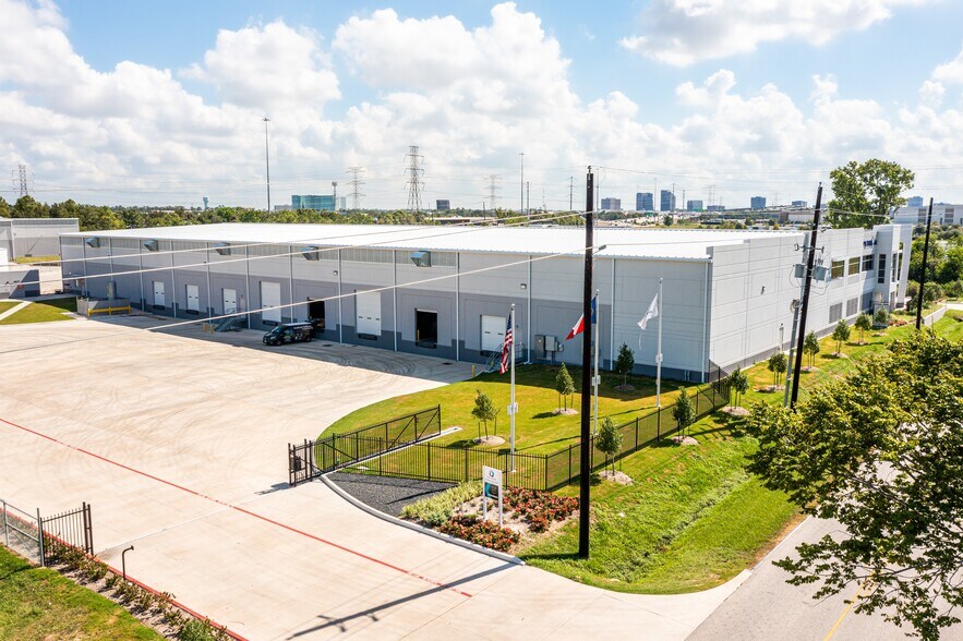 More Photos Of 1500 Aldine Western, Houston Industrial For Lease
