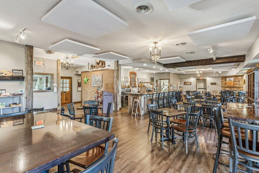 More Photos Of 1720 North Ridge Rd, Findlay General Retail For Sale