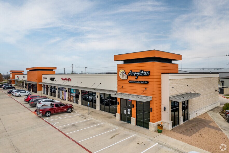 More Photos Of 3200 Greenlawn Blvd, Round Rock Storefront For Lease