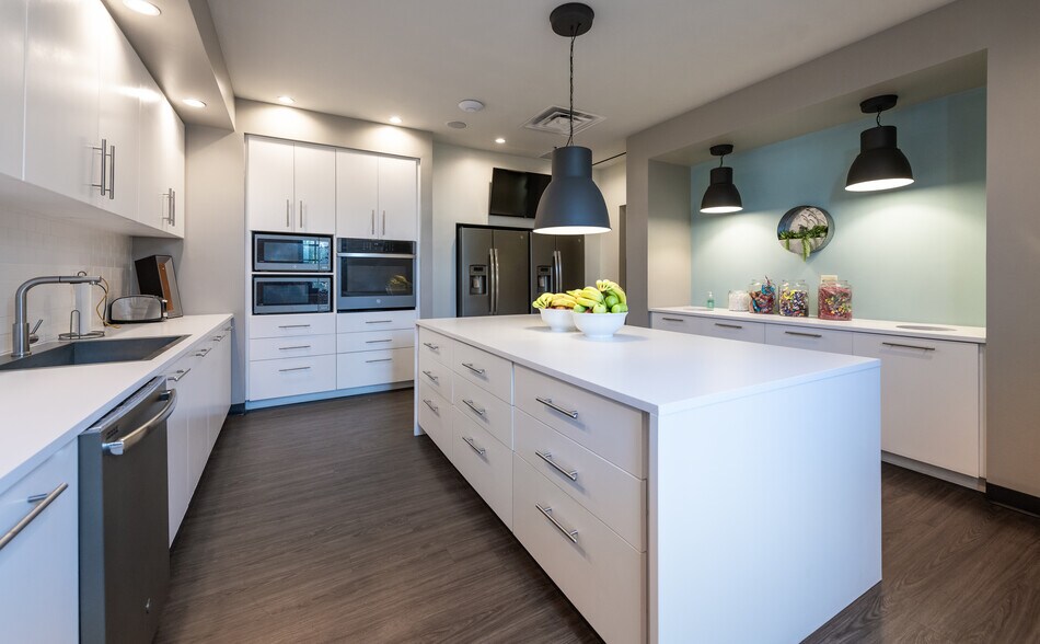 More Photos Of 177 4th Ave N, Jacksonville Beach Office For Lease