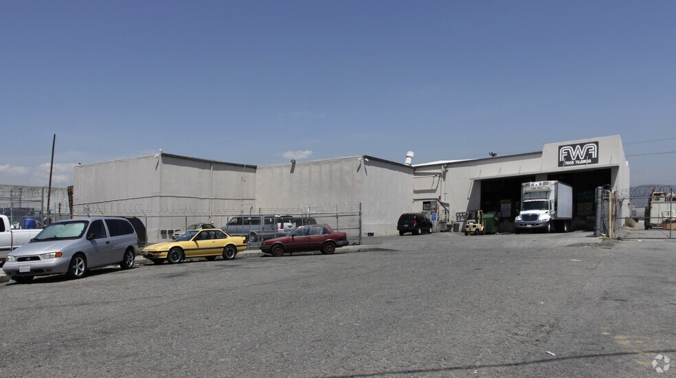 More Photos Of 7005 Tujunga Ave, North Hollywood Warehouse For Lease