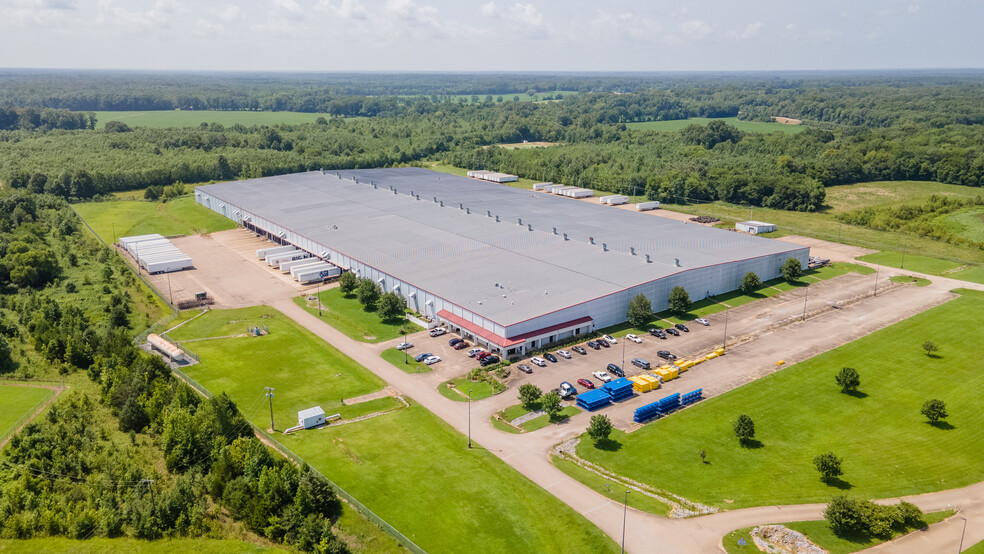 Primary Photo Of 30440 Mississippi-41, Nettleton Manufacturing For Sale