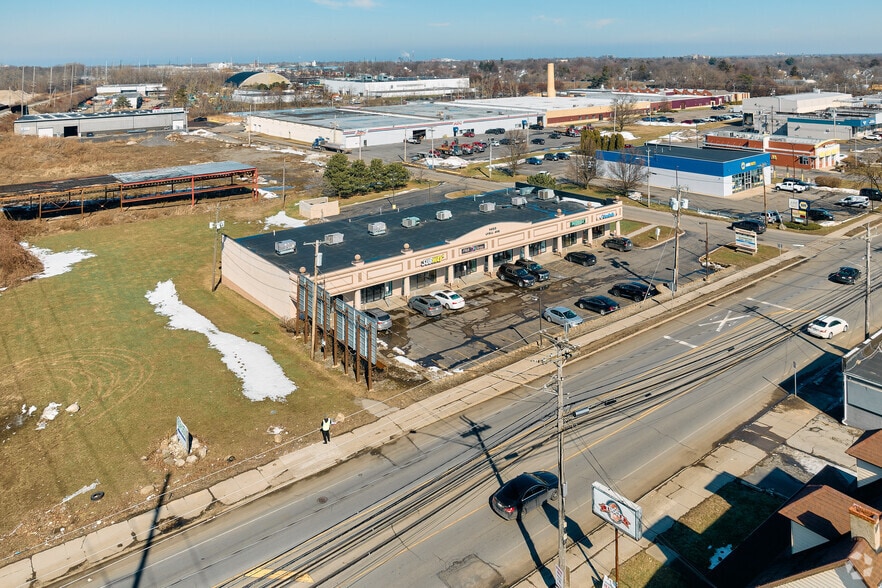 More Photos Of 1460 Lyell Ave, Rochester Storefront For Lease