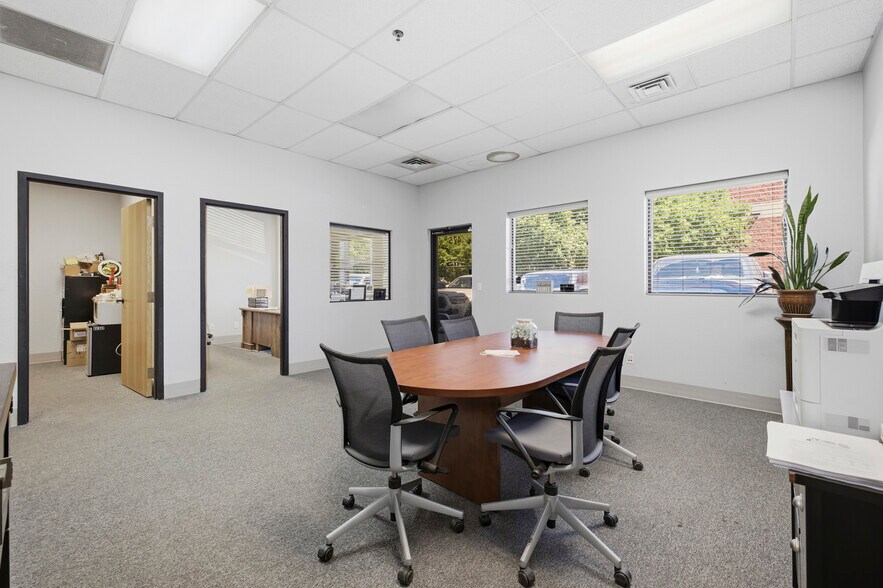 More Photos Of 449-477 Denver Ave, Loveland Light Distribution For Lease