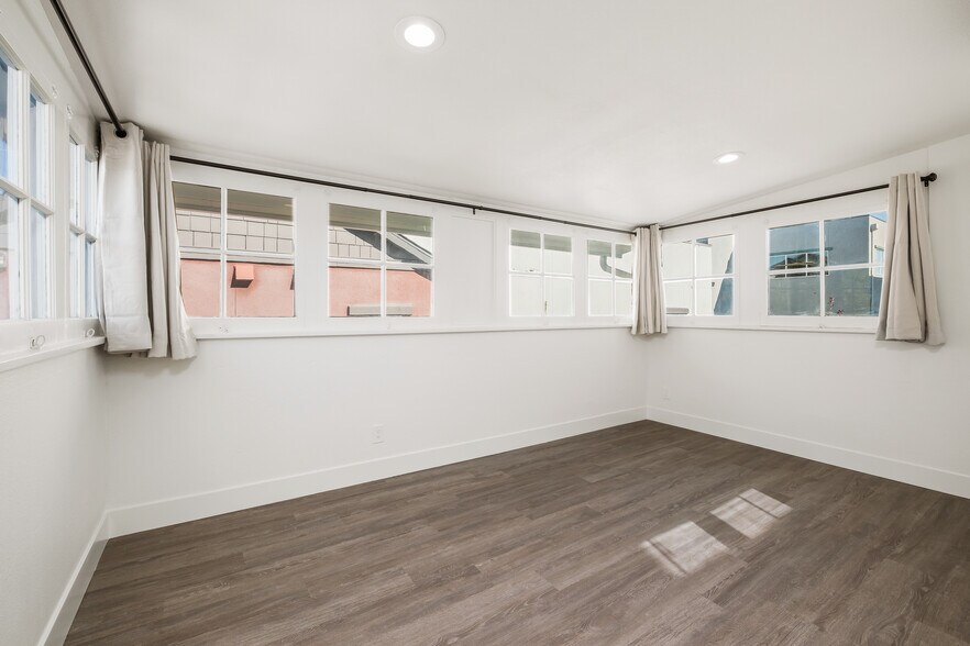 More Photos Of 214 Stewart St, Reno Apartments For Sale