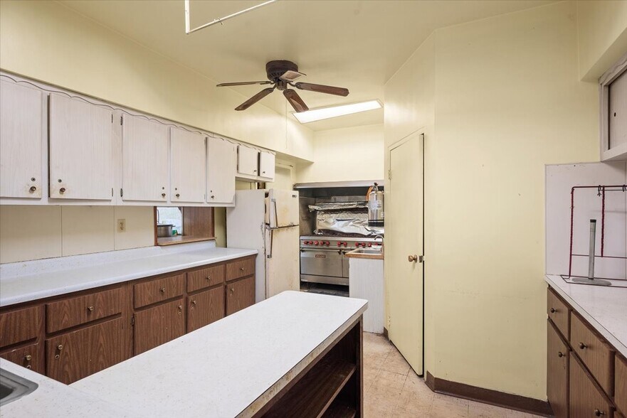 More Photos Of 1701 Kenneth Ave, Arnold Religious Facility For Sale