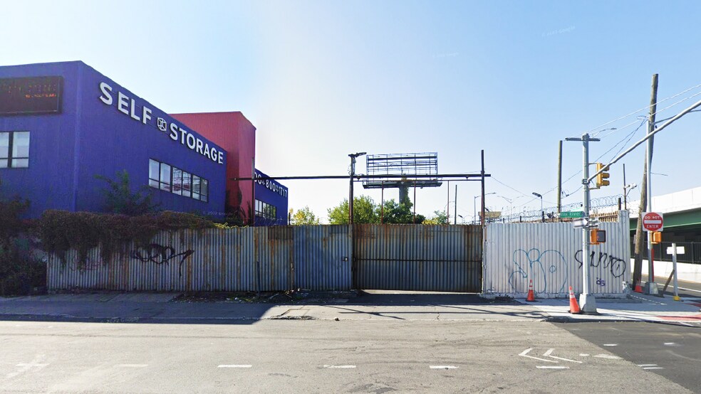 More Photos Of 985 Bronx River Ave, Bronx Land For Lease