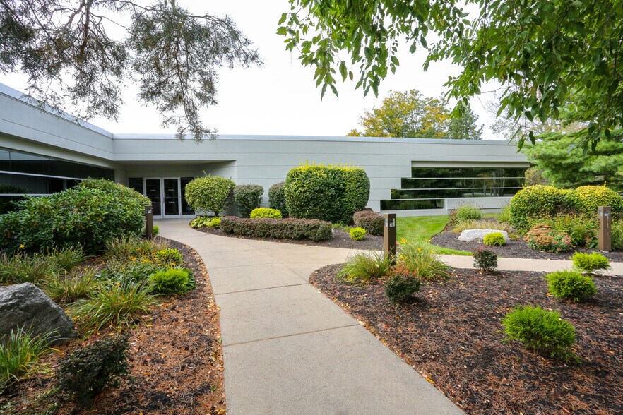 More Photos Of 61 John Muir Dr, Buffalo Unknown For Lease