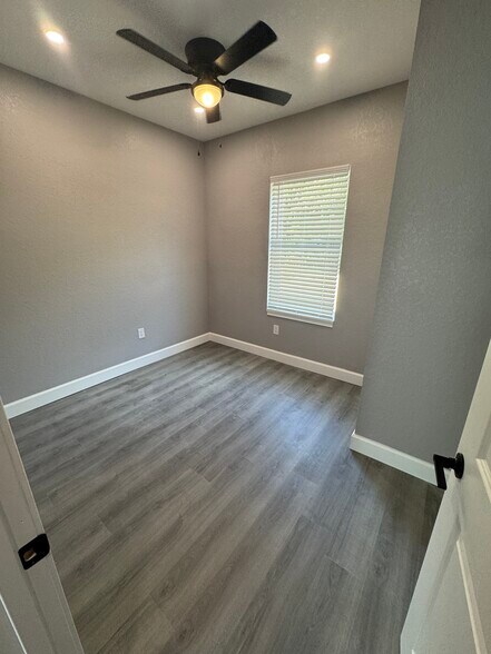 More Photos Of 136 Jack Pine St, Lake Wales Specialty For Sale