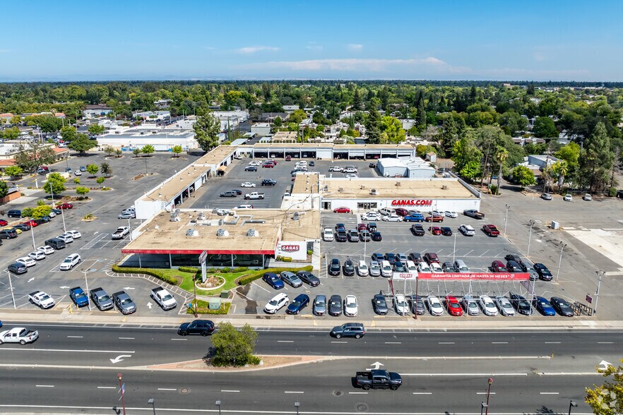 More Photos Of 2820 Fulton Ave, Sacramento Auto Dealership For Lease