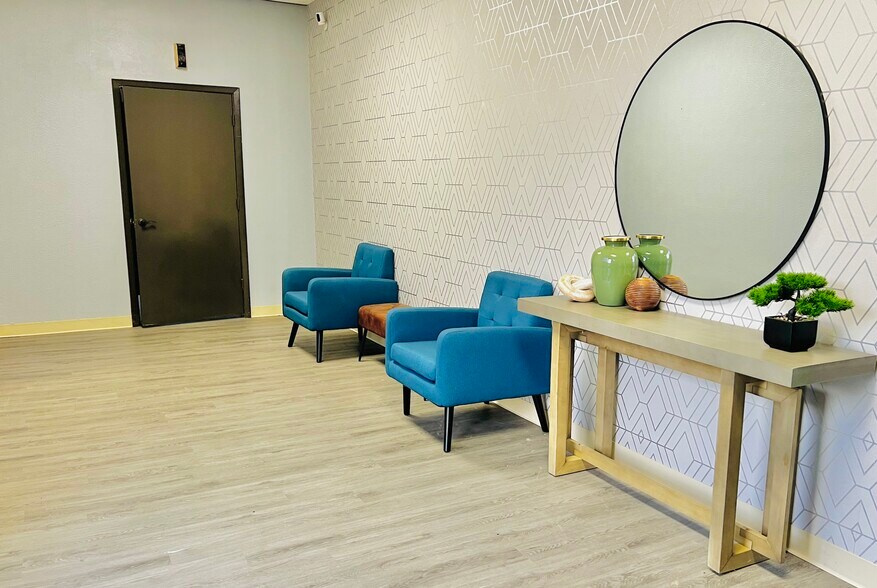 More Photos Of 8801 Forum Way, Fort Worth Light Distribution For Lease