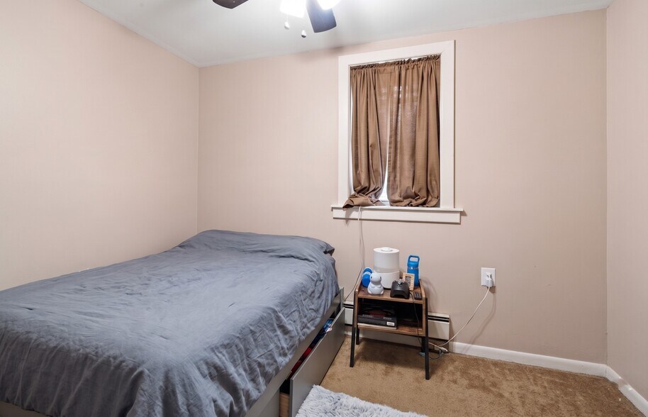 More Photos Of 16708 Frederick Rd, Mount Airy General Retail For Sale