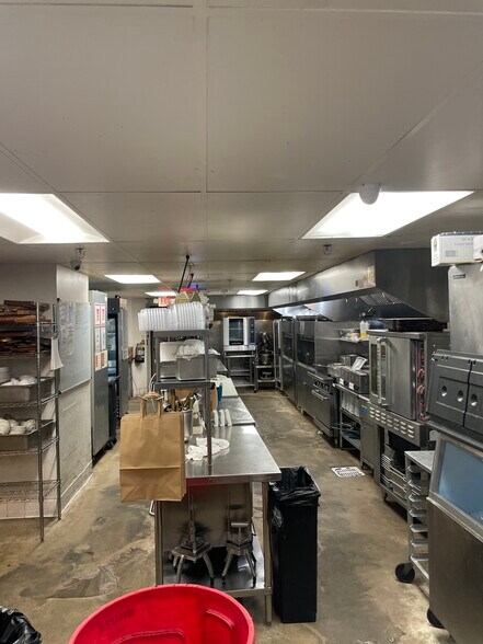 More Photos Of 518 W 7th St, Los Angeles Storefront Retail Residential For Lease