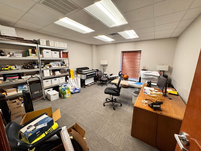 More Photos Of 7408 NW 85th St, Oklahoma City Warehouse For Sale
