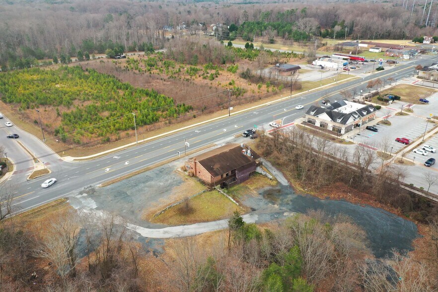 More Photos Of 11735 Hg Trueman Rd, Lusby Freestanding For Sale