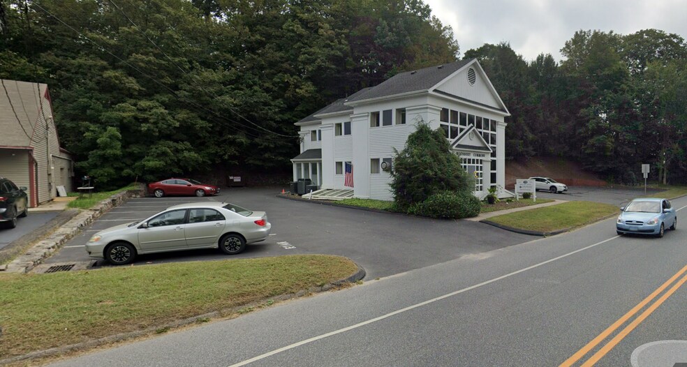 More Photos Of 175 Main St S, Woodbury Medical For Sale