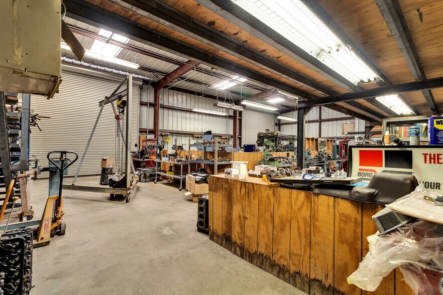 More Photos Of 75851 Baseline Rd, Twentynine Palms Warehouse For Sale