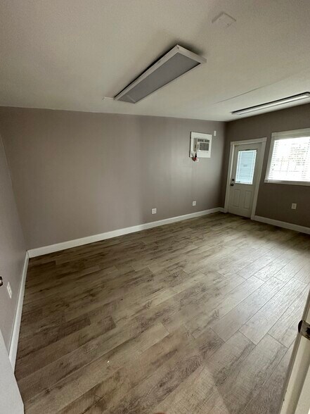 More Photos Of 365 E State Road 434, Longwood Freestanding For Lease