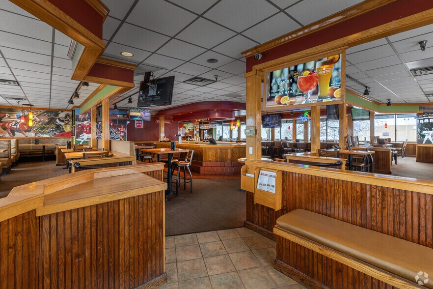 More Photos Of 4717 Dixie Hwy, Louisville Restaurant For Lease