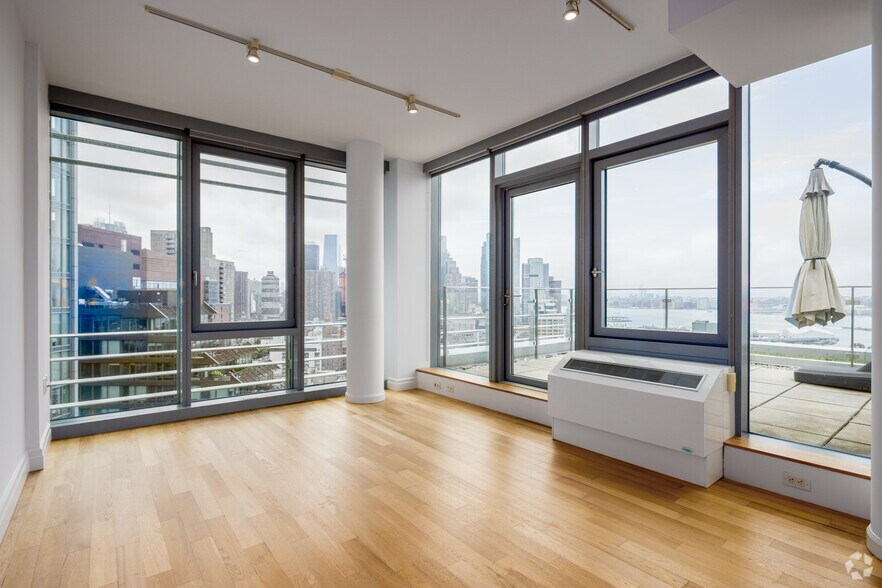 More Photos Of 550 W 54th St, New York Apartments For Lease