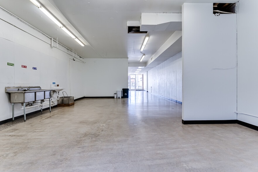 More Photos Of 824 Charnelton St, Eugene General Retail For Lease