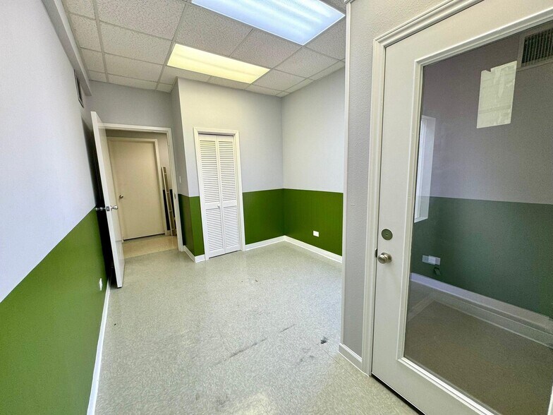 More Photos Of 1620 McClelland Ave, Laredo Medical For Lease