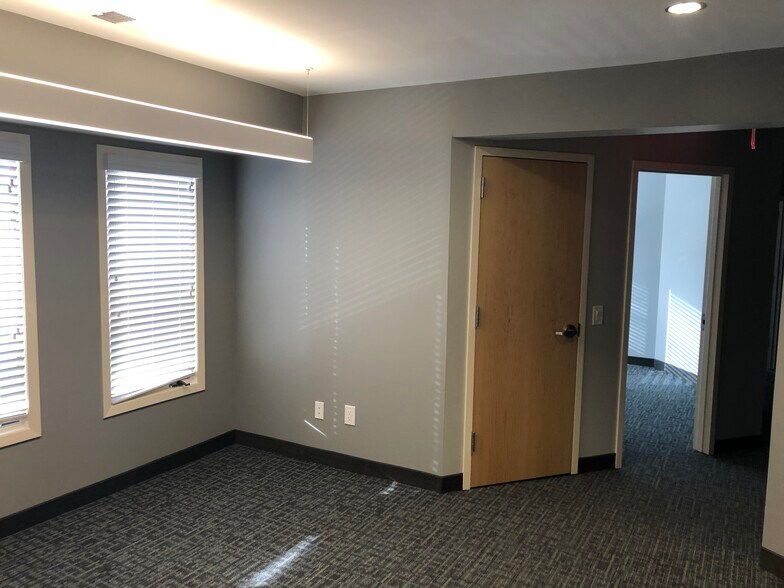 More Photos Of 150 River Rd, Montville Office For Sale