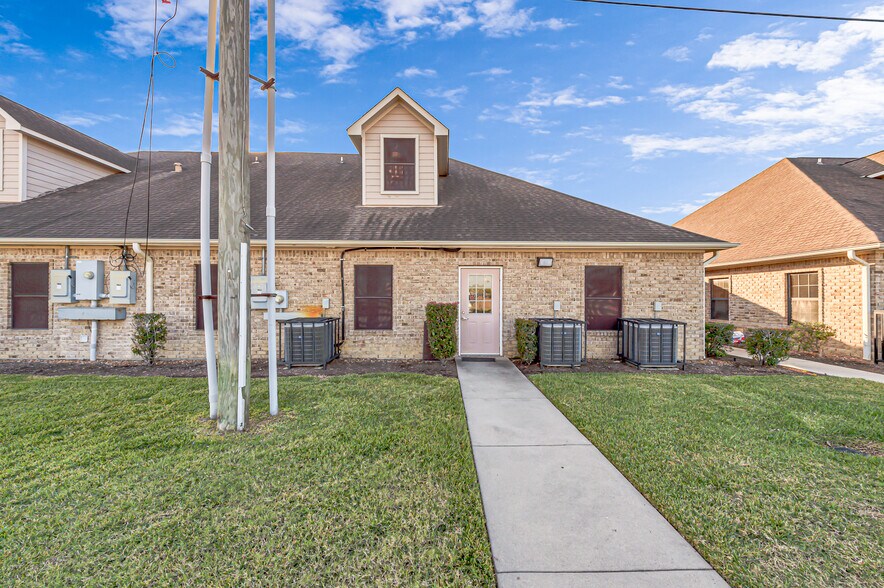 More Photos Of 607 Park Grove Dr, Katy Medical For Lease