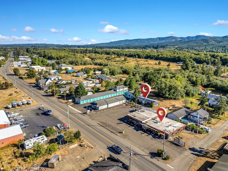 More Photos Of 780 US-101, Chinook Restaurant For Sale