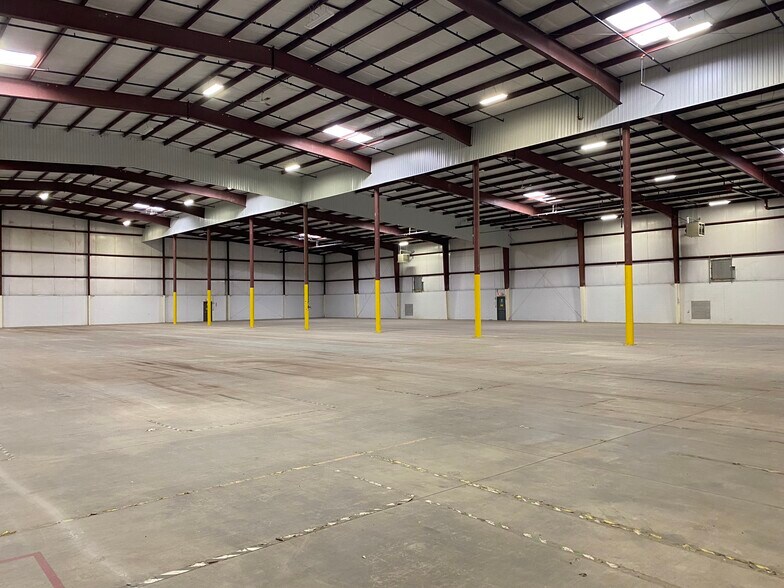 More Photos Of 4491 Mayflower Rd, South Bend Warehouse For Lease