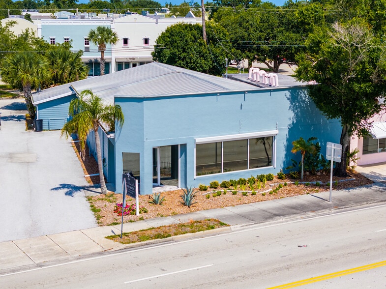 Primary Photo Of 2216 US 1, Vero Beach General Retail For Sale