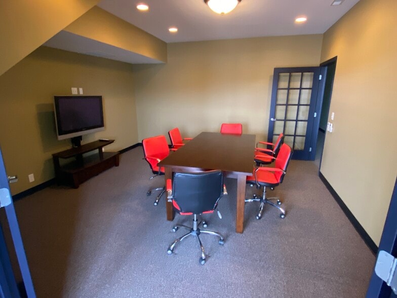 More Photos Of 12574 Promise Creek Ln, Fishers Light Distribution For Sale